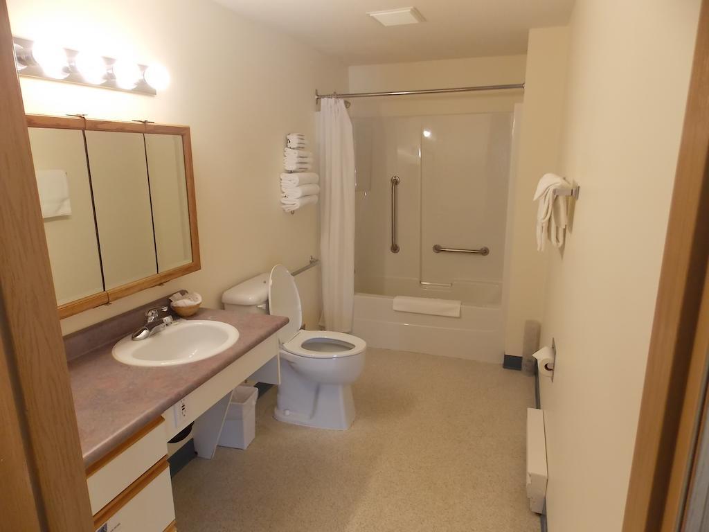 Blue River Motel Room photo