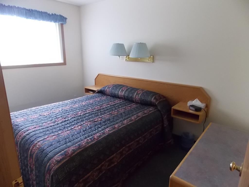 Blue River Motel Room photo